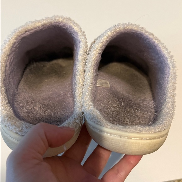 Women’s Well Worn Well loved Slippers Dirty Size 7-8 - Picture 3 of 5